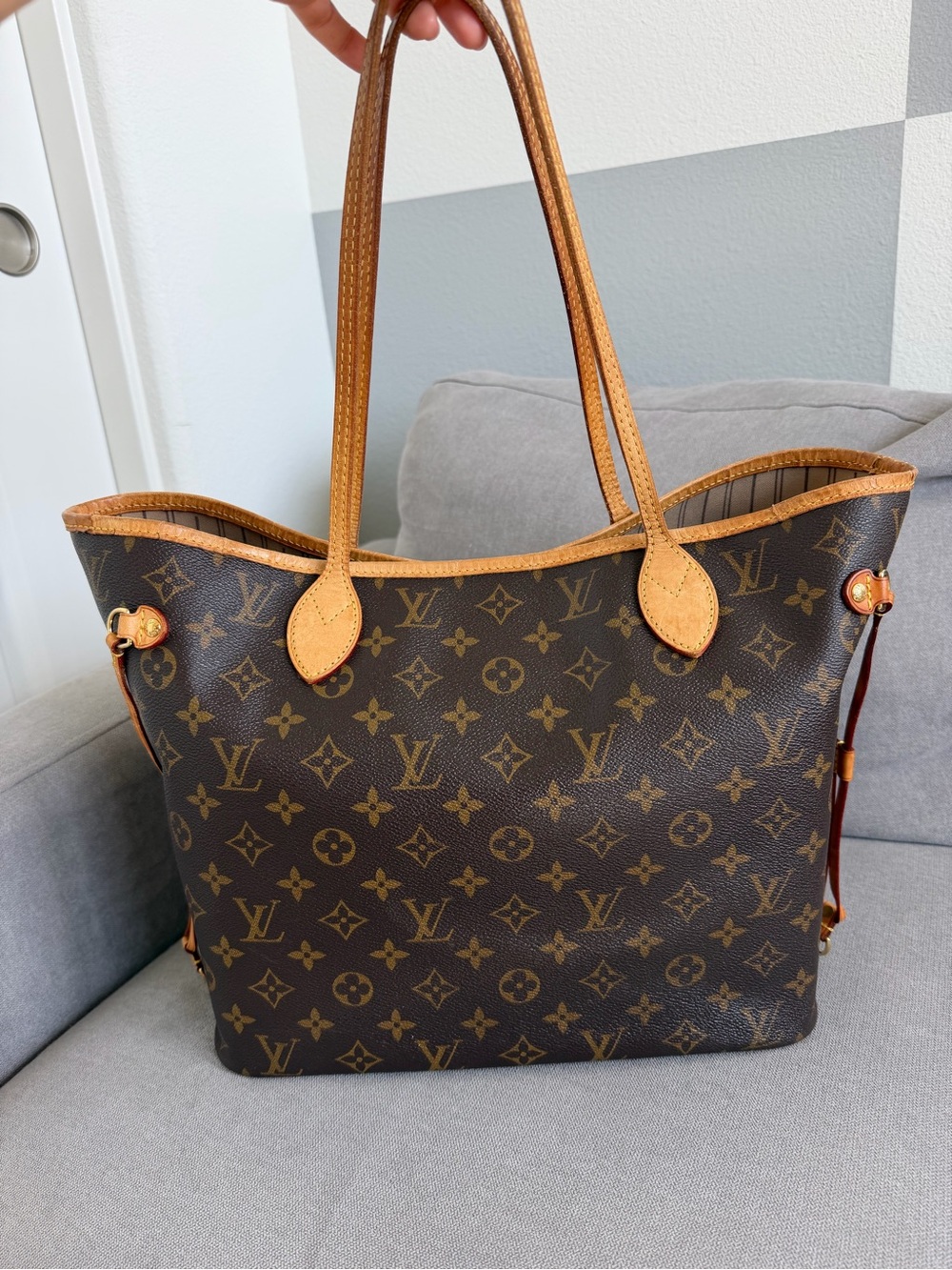 Authentic Louis Vuitton Neverfull MM Monogram